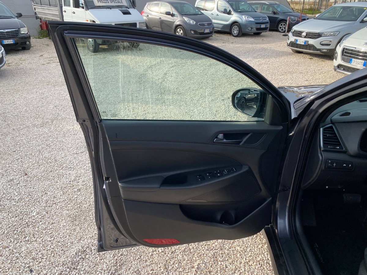 Hyundai Tucson 1.7 CRDi DCT XPossible (11)