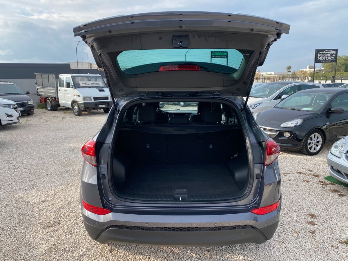 Hyundai Tucson 1.7 CRDi DCT XPossible (14)
