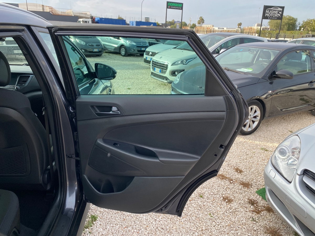Hyundai Tucson 1.7 CRDi DCT XPossible (16)