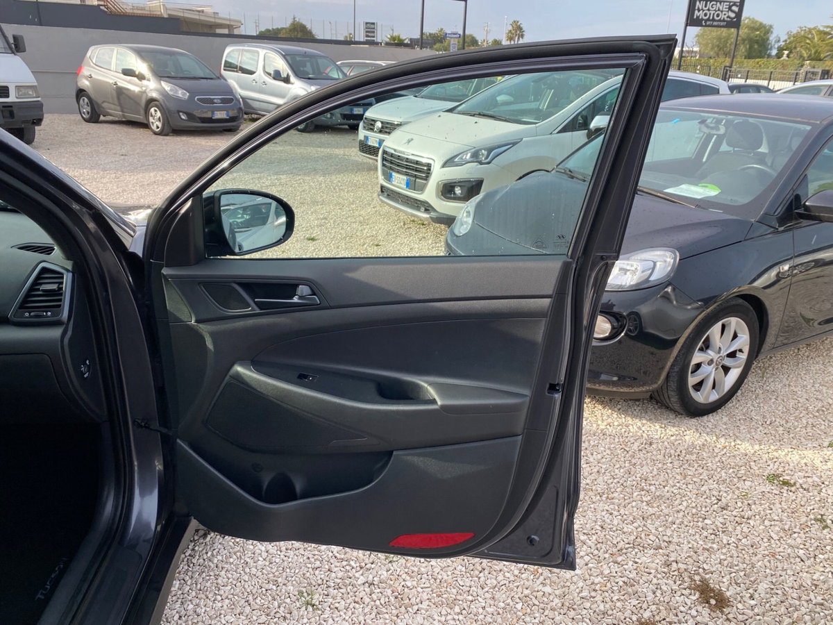 Hyundai Tucson 1.7 CRDi DCT XPossible (17)