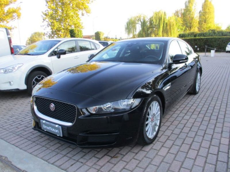 Jaguar XE 2.0 D Turbo Pure