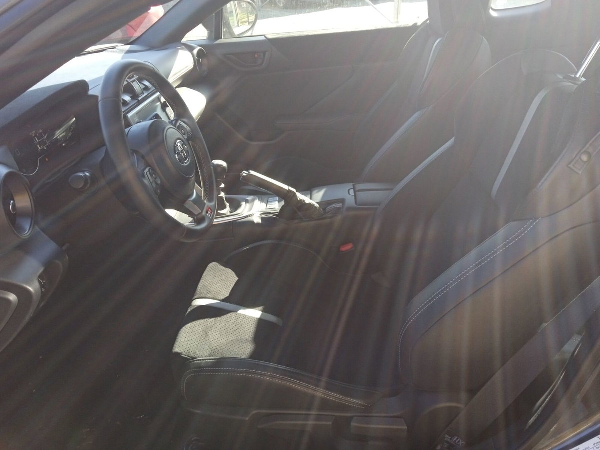 Toyota GR86 2.Premium Sport A/T (15)