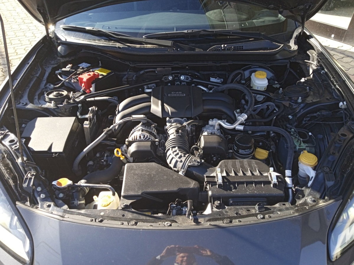 Toyota GR86 2.Premium Sport A/T (18)