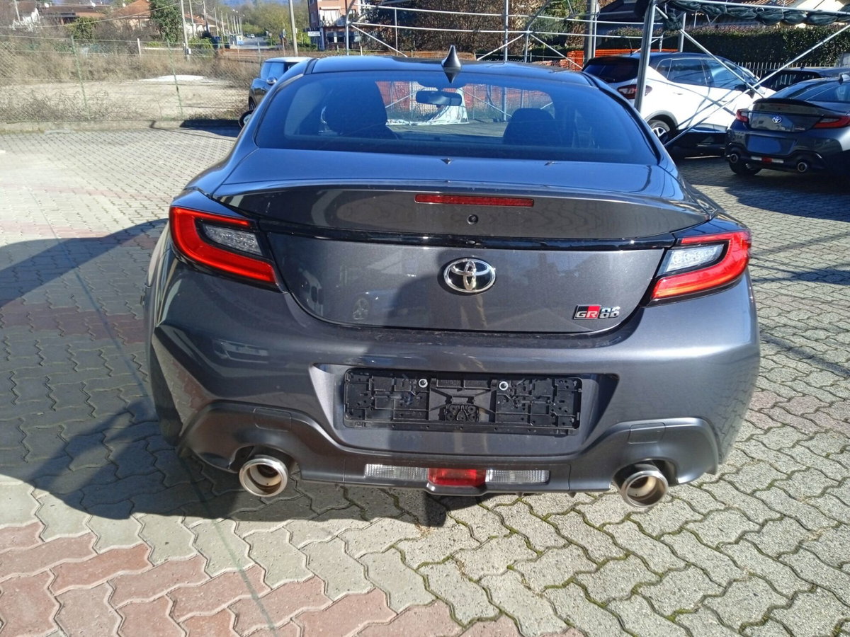 Toyota GR86 2.Premium Sport A/T (6)