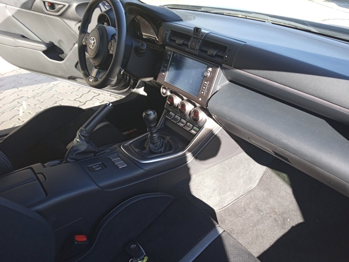 Toyota GR86 2.Premium Sport A/T (9)