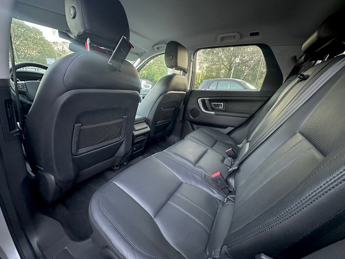Land Rover Discovery Sport 2.0 TD4 150 CV HSE (10)
