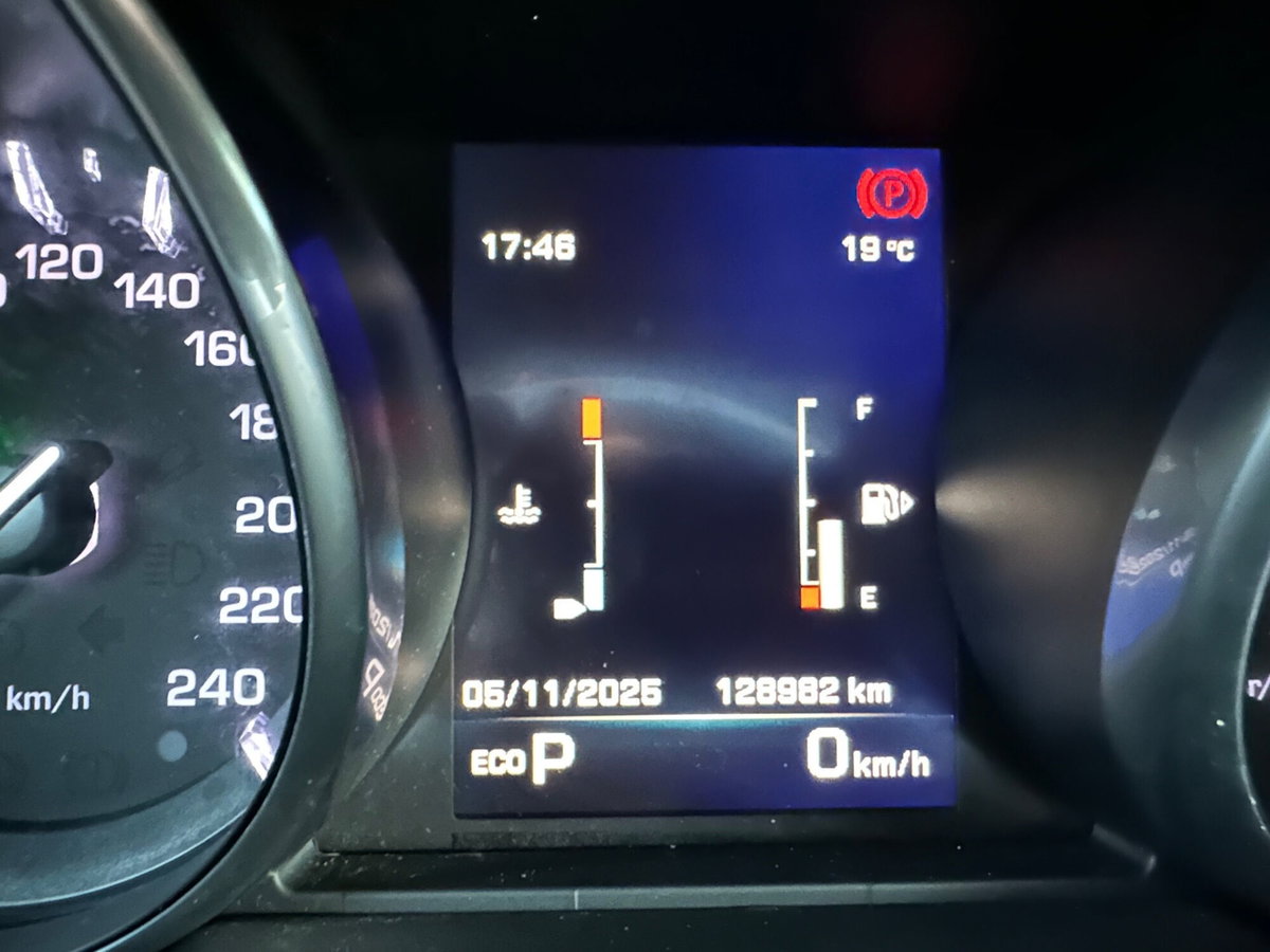 Land Rover Discovery Sport 2.0 TD4 150 CV HSE (4)