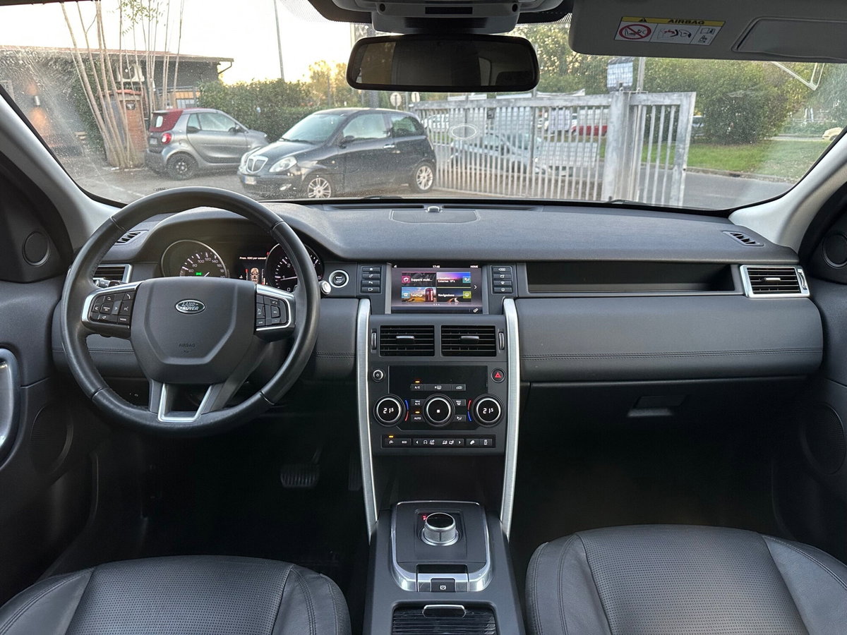 Land Rover Discovery Sport 2.0 TD4 150 CV HSE (8)