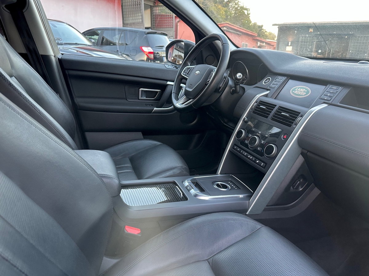 Land Rover Discovery Sport 2.0 TD4 150 CV HSE (9)