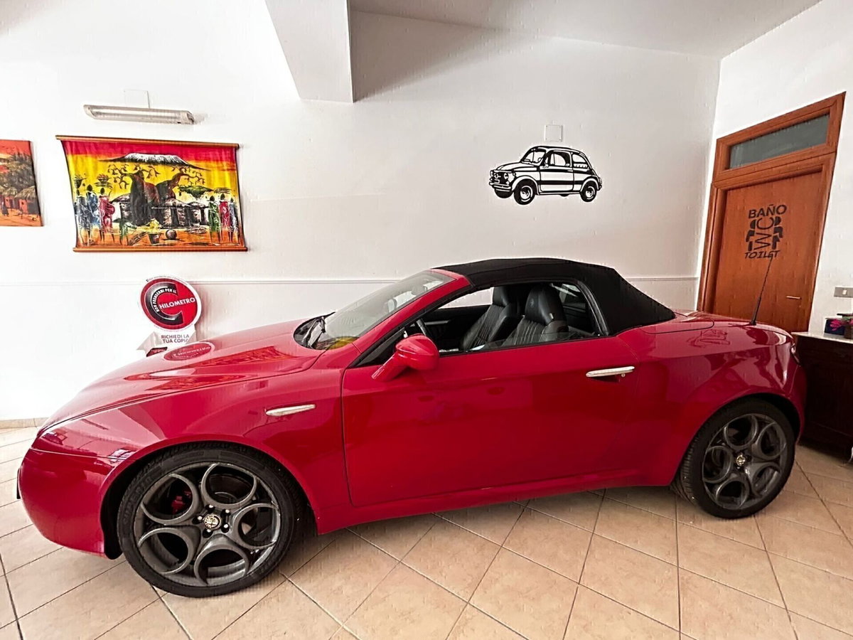 Alfa Romeo Brera 2.2 JTS (2)