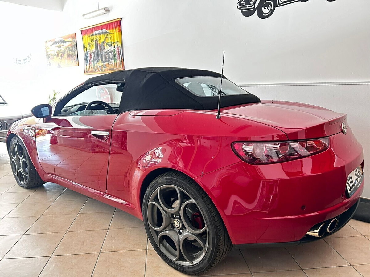 Alfa Romeo Brera 2.2 JTS (4)