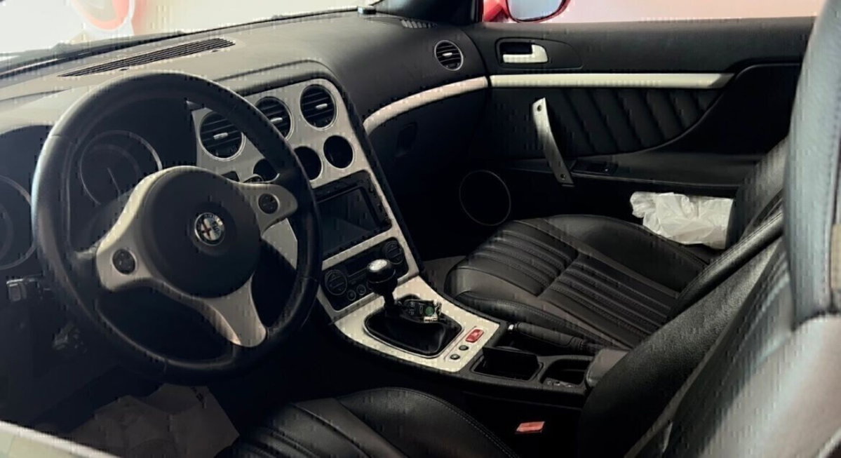 Alfa Romeo Brera 2.2 JTS (8)