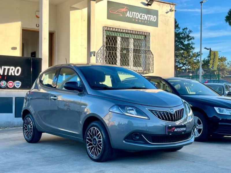 Lancia Ypsilon 1.0 FireFly 5 porte S&S Hybrid Ecochic UnYca