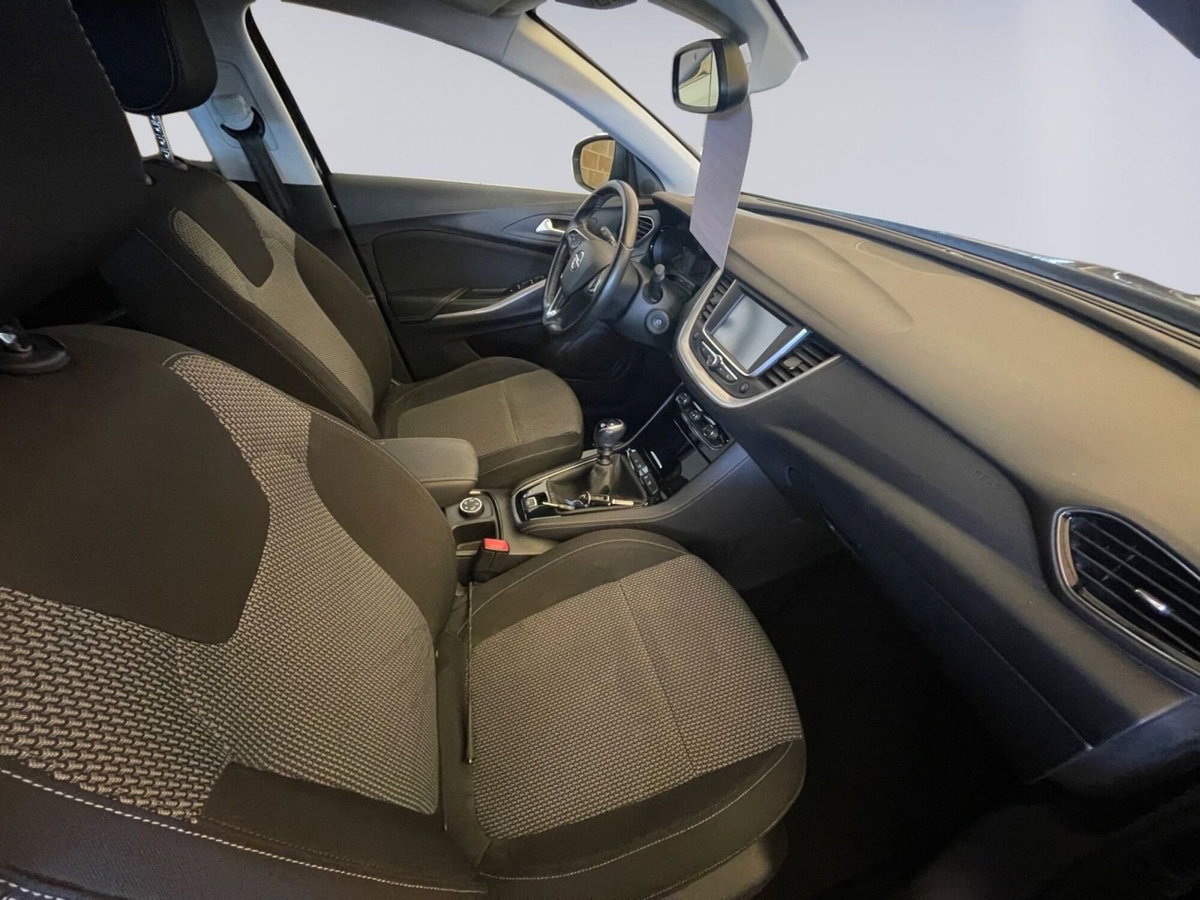 Opel Grandland X 1.5 diesel Ecotec Start&Stop Advance (7)