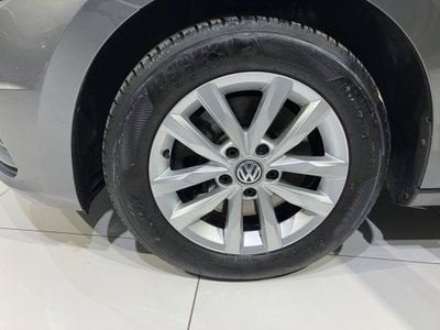 Volkswagen Touran 2.0 TDI 150 CV SCR Comfortline BlueMotion Technology (17)