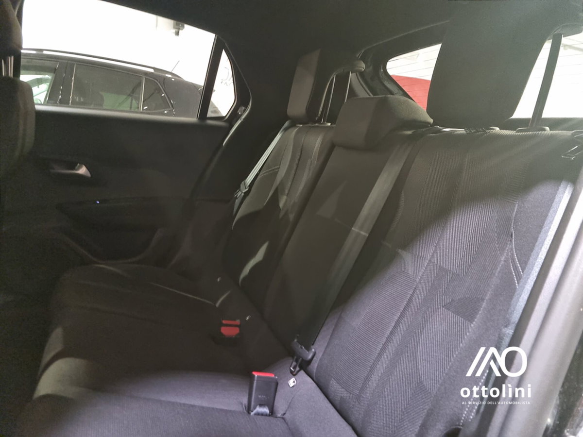 Lancia Ypsilon 1.2 mhev Edizione Cassina e-dct (9)