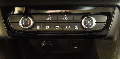 Opel Corsa 1.2 100 CV Edition (17)