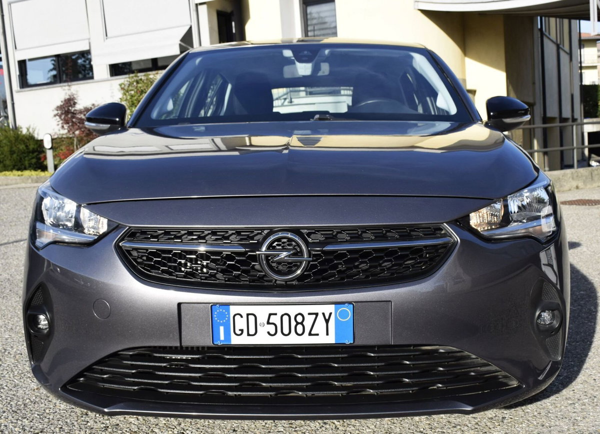 Opel Corsa 1.2 100 CV Edition (3)