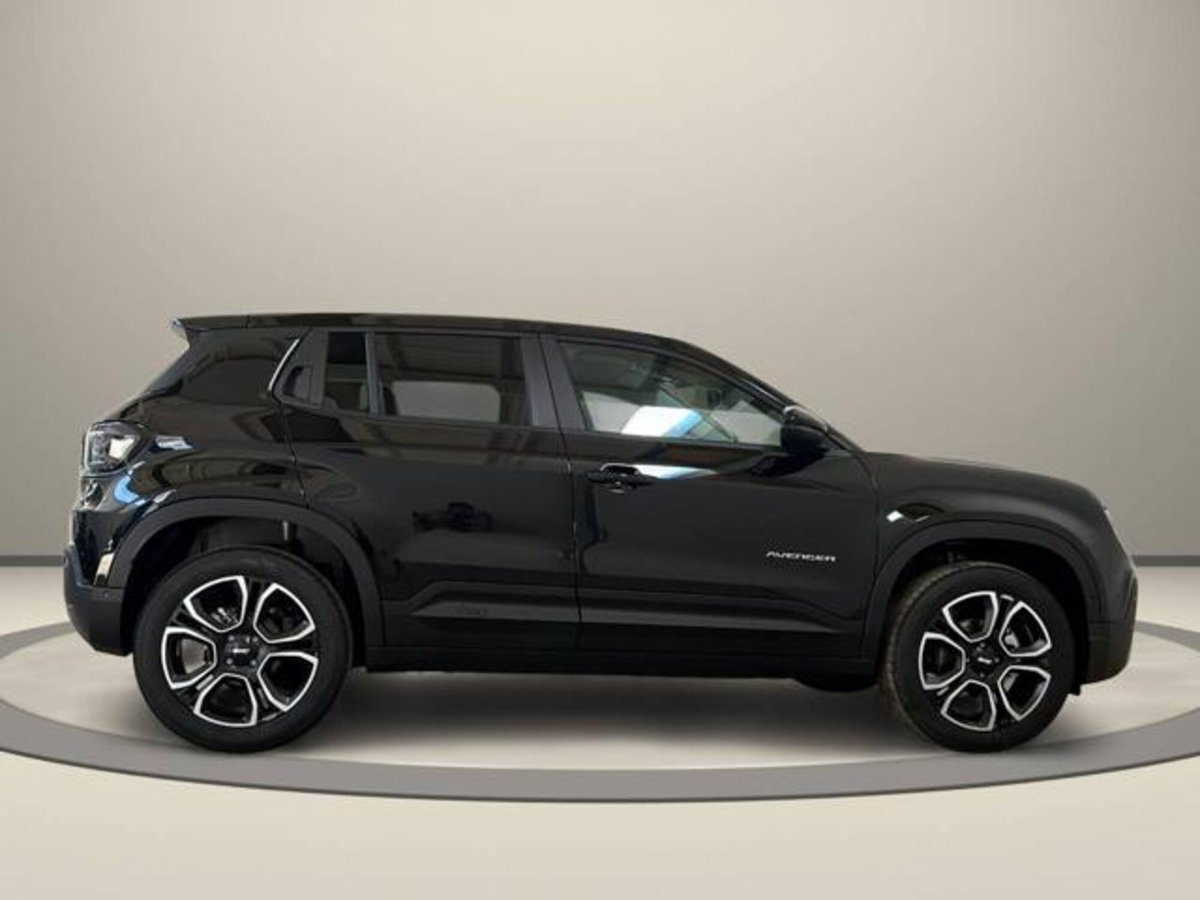 Jeep Avenger 1.2 turbo e-hybrid mhev Summit fwd 110cv edct6 (4)