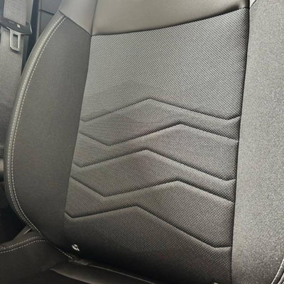 Jeep Avenger 1.2 turbo e-hybrid mhev Summit fwd 110cv edct6 (10)