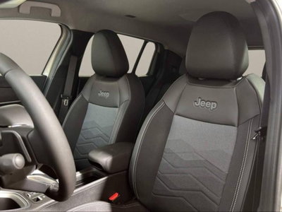 Jeep Avenger 1.2 turbo e-hybrid mhev Summit fwd 110cv edct6 (9)