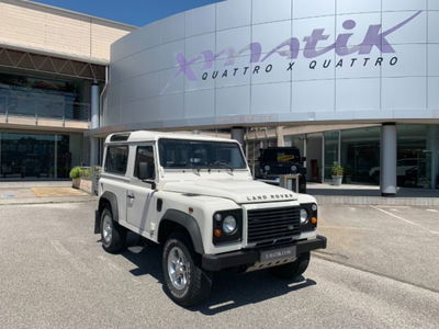 Land Rover Defender 90 2.4 TD4 Station Wagon S usata