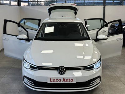 Volkswagen Golf Variant 1.0 eTSI EVO DSG Life usata
