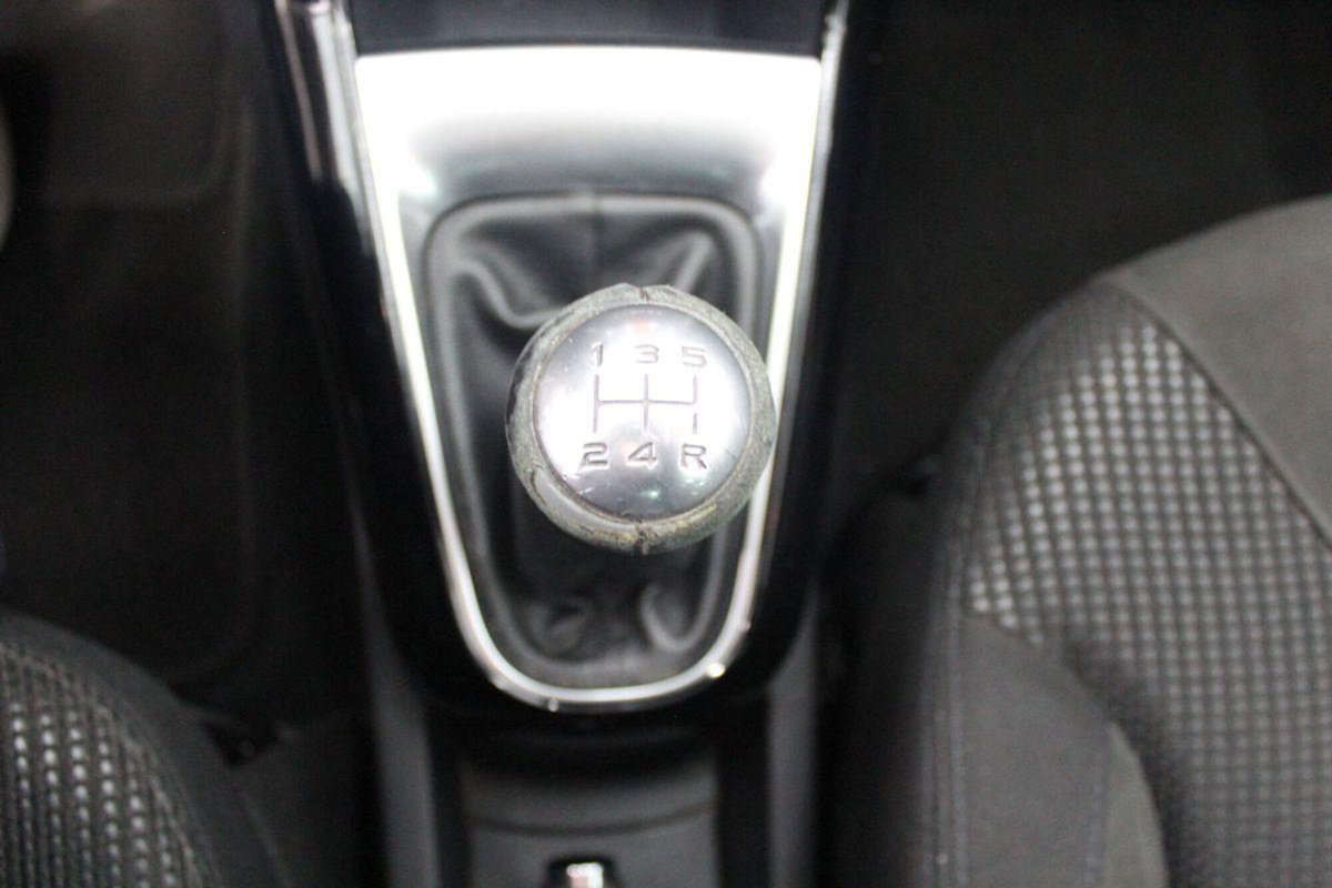 Citroen C3 1.6 HDi 90 Exclusive (16)