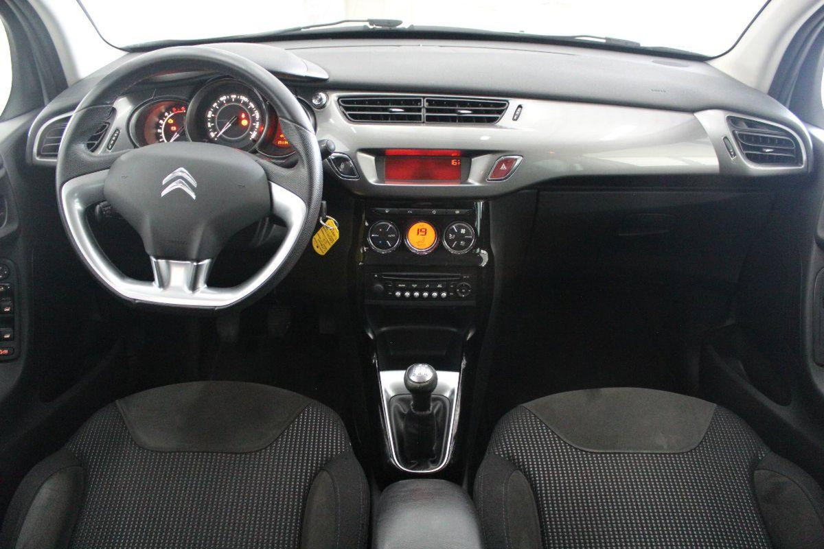 Citroen C3 1.6 HDi 90 Exclusive (7)