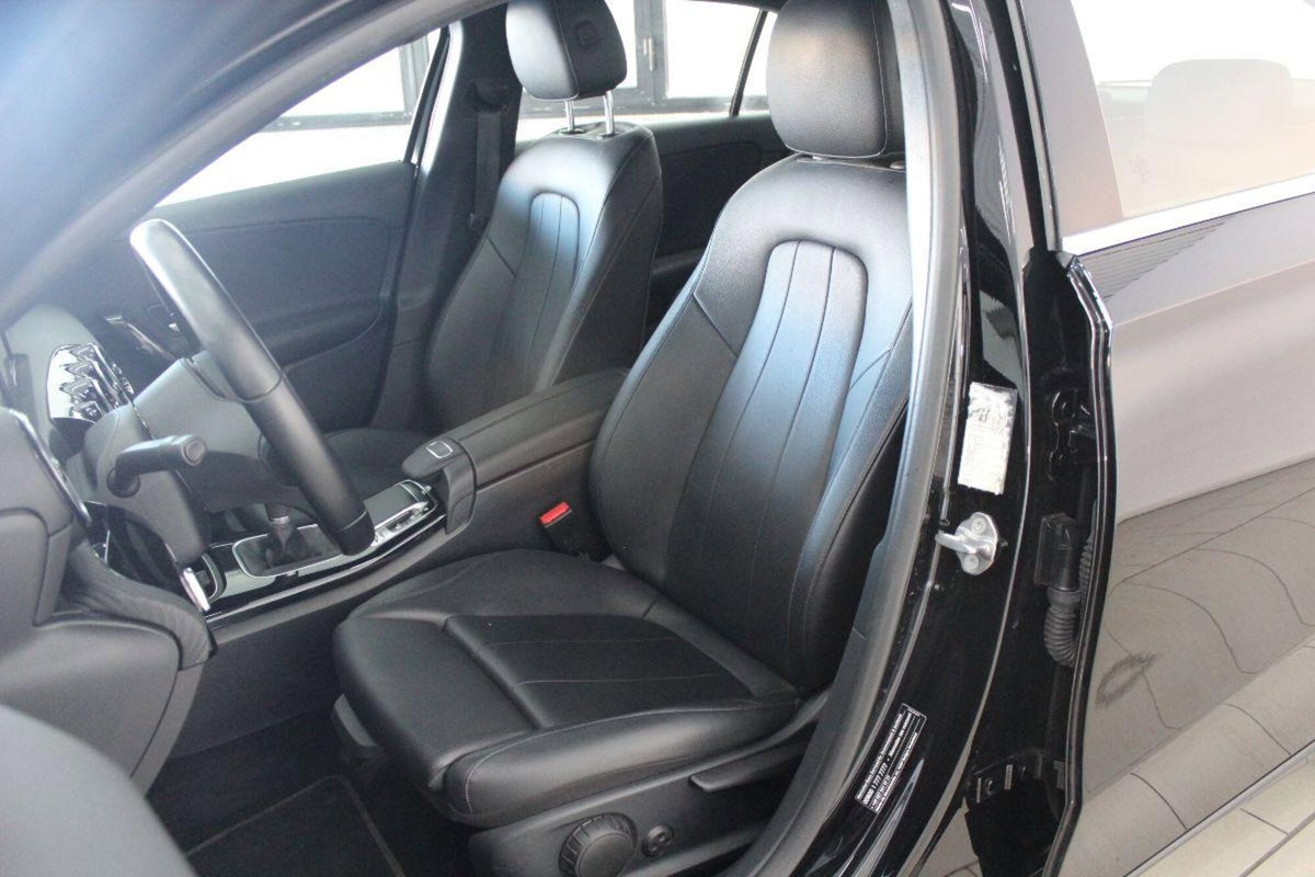 Mercedes-Benz Classe A 180 d Business (11)