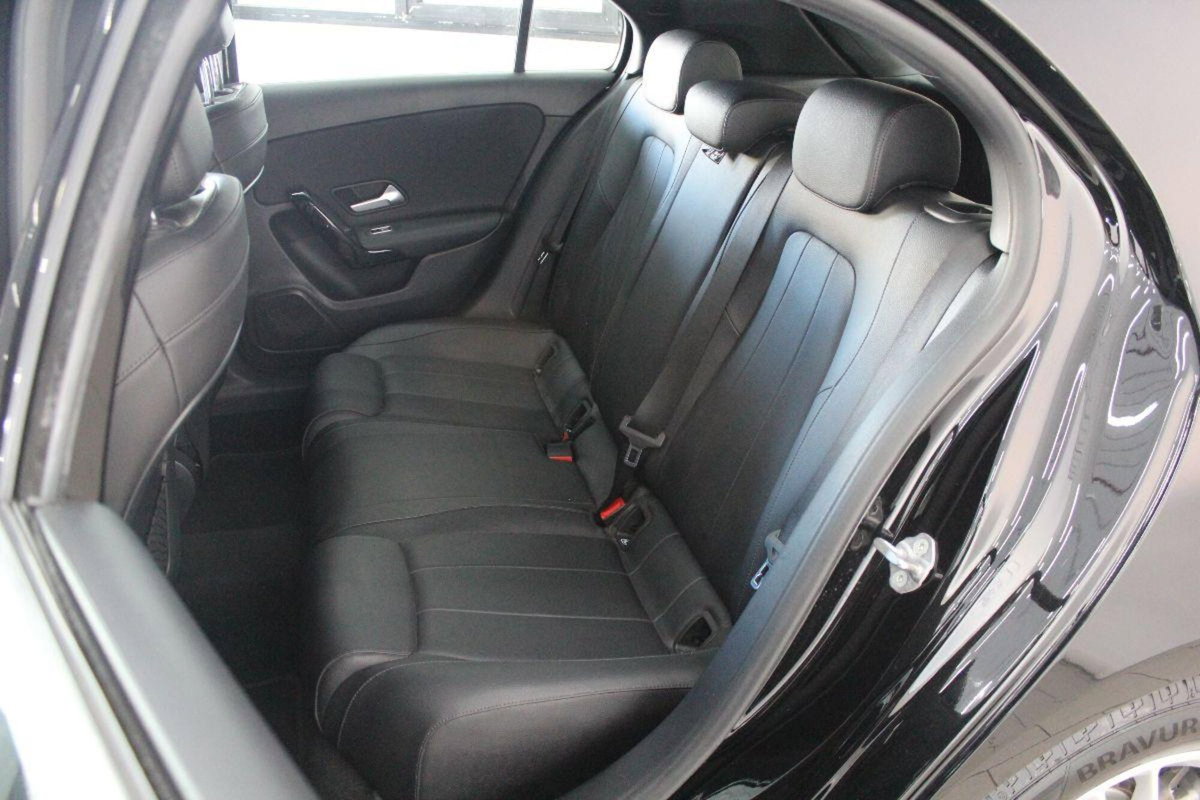 Mercedes-Benz Classe A 180 d Business (12)