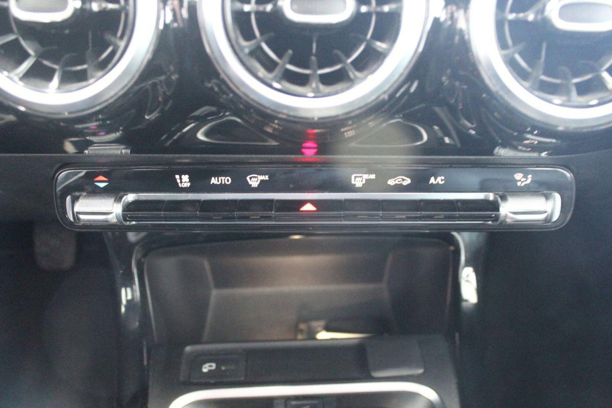 Mercedes-Benz Classe A 180 d Business (16)