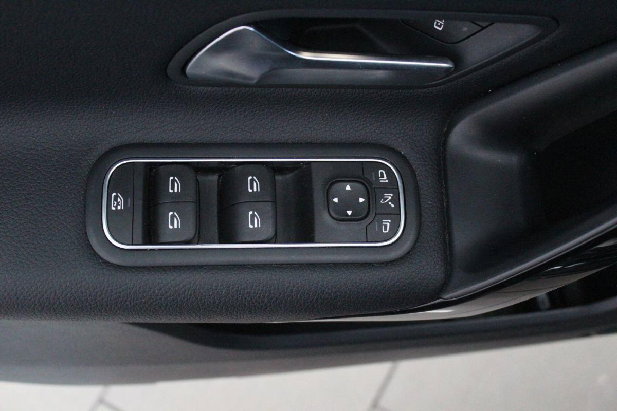 Mercedes-Benz Classe A 180 d Business (19)