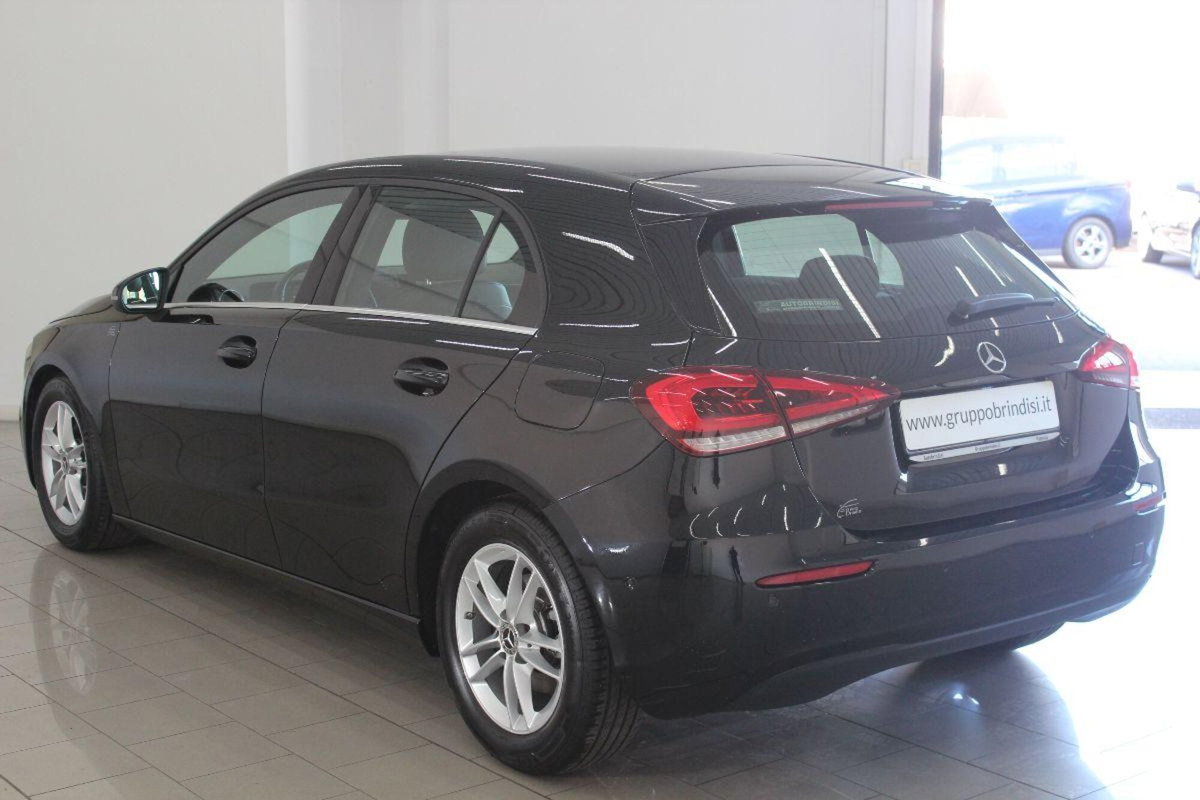 Mercedes-Benz Classe A 180 d Business (6)