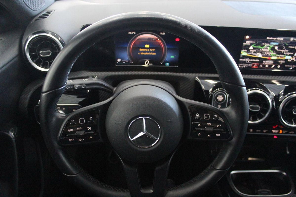 Mercedes-Benz Classe A 180 d Business (8)