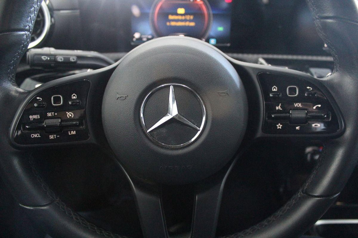 Mercedes-Benz Classe A 180 d Business (9)