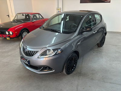 Lancia Ypsilon 1.0 FireFly 5 porte S&S Hybrid Silver Plus usata