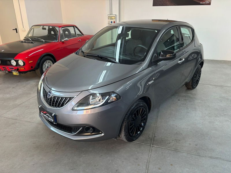 Lancia Ypsilon 1.0 FireFly 5 porte S&S Hybrid Silver Plus
