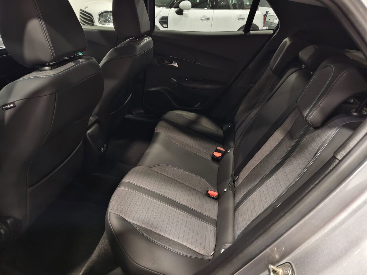 Peugeot 2008 BlueHDi 110 S&S Allure Pack (13)