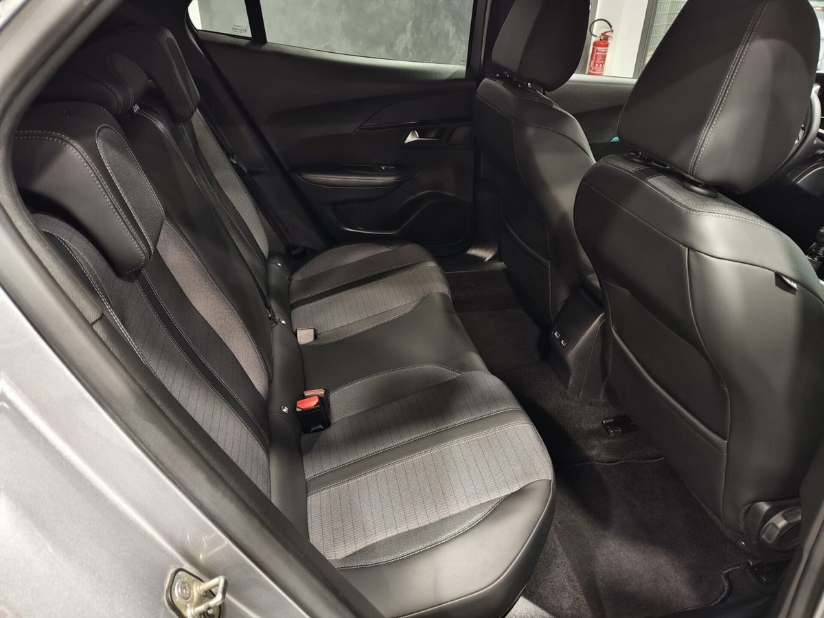 Peugeot 2008 BlueHDi 110 S&S Allure Pack (15)