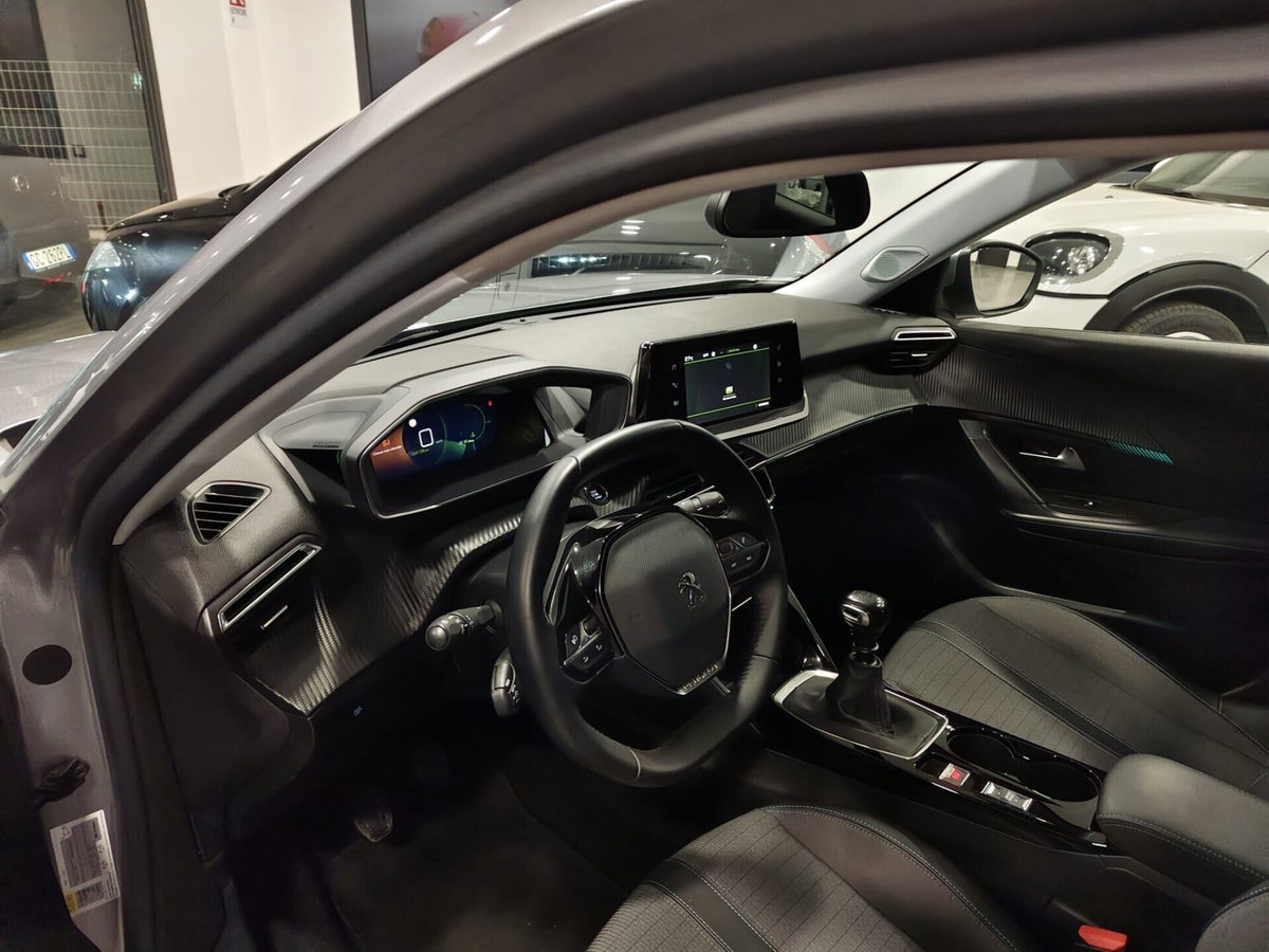 Peugeot 2008 BlueHDi 110 S&S Allure Pack (19)