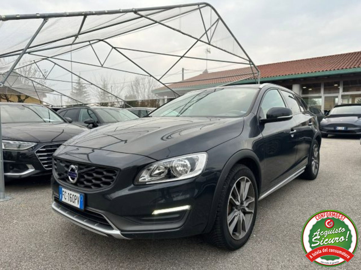 Volvo V60 Cross Country D3 Geartronic Momentum