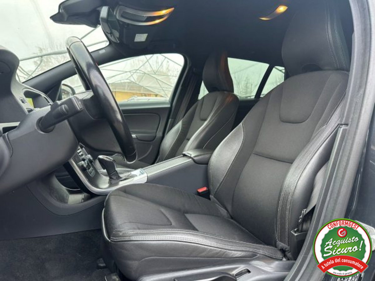 Volvo V60 Cross Country D3 Geartronic Momentum (5)