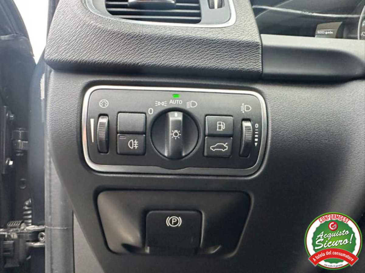 Volvo V60 Cross Country D3 Geartronic Momentum (6)