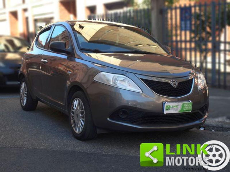 Lancia Ypsilon 1.2 69 CV 5 porte GPL Gold Plus
