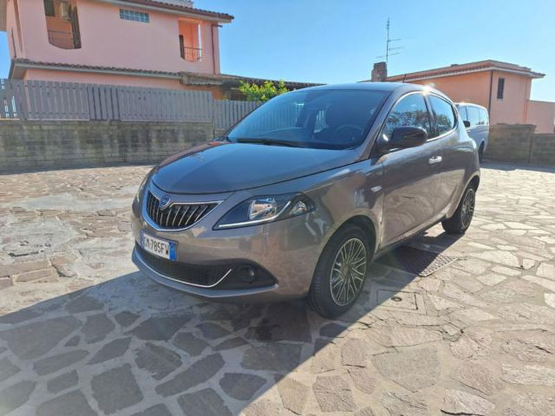 Lancia Ypsilon 1.0 FireFly 5 porte S&S Hybrid Gold Plus