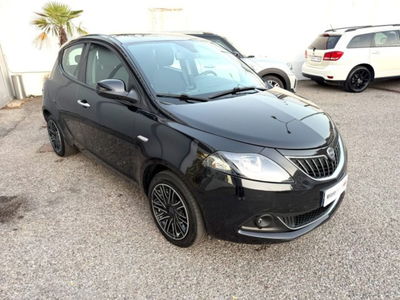 Lancia Ypsilon 1.0 FireFly 5 porte S&S Hybrid Ecochic Gold usata