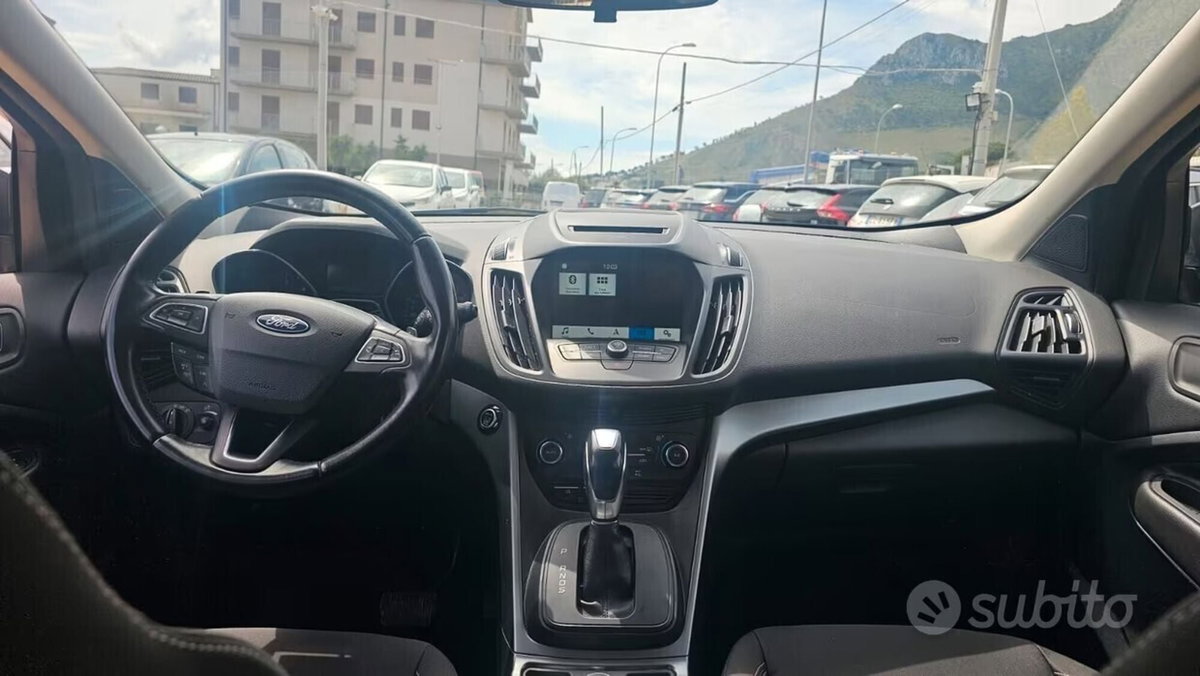 Ford Kuga 2.0 TDCI 150 CV S&S 4WD Powershift ST-Line (7)