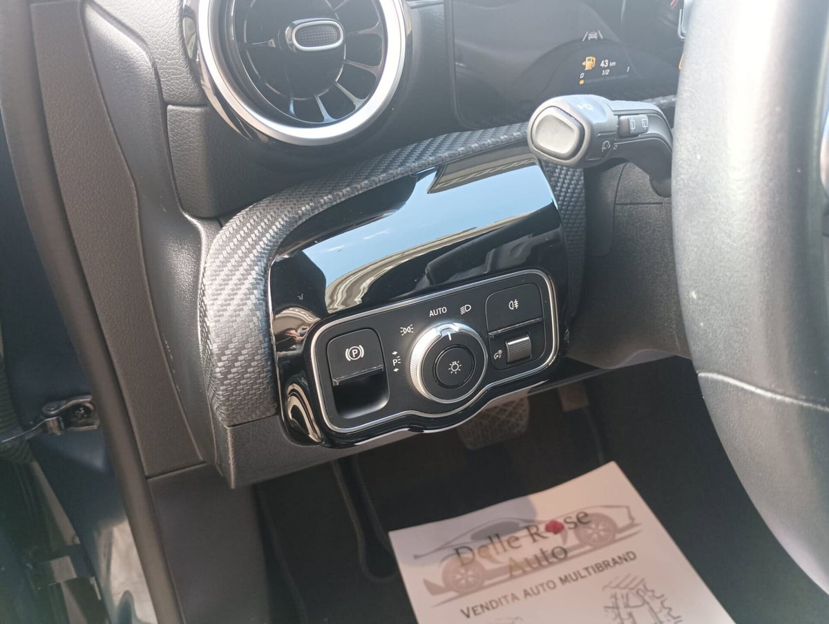 Mercedes-Benz Classe A 180 d Automatic Business (12)