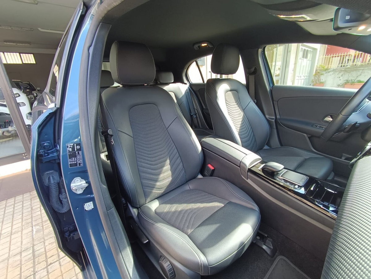 Mercedes-Benz Classe A 180 d Automatic Business (16)